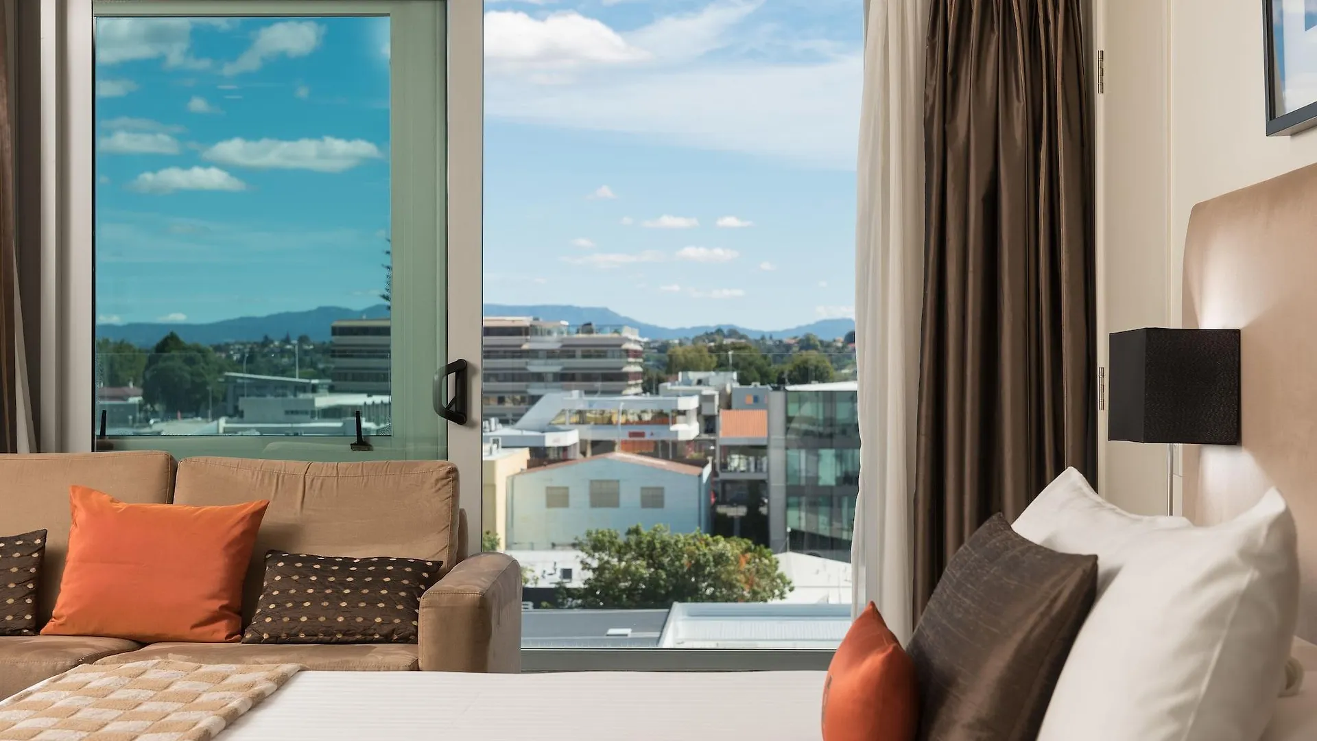 טאורנגה Hotel On Devonport