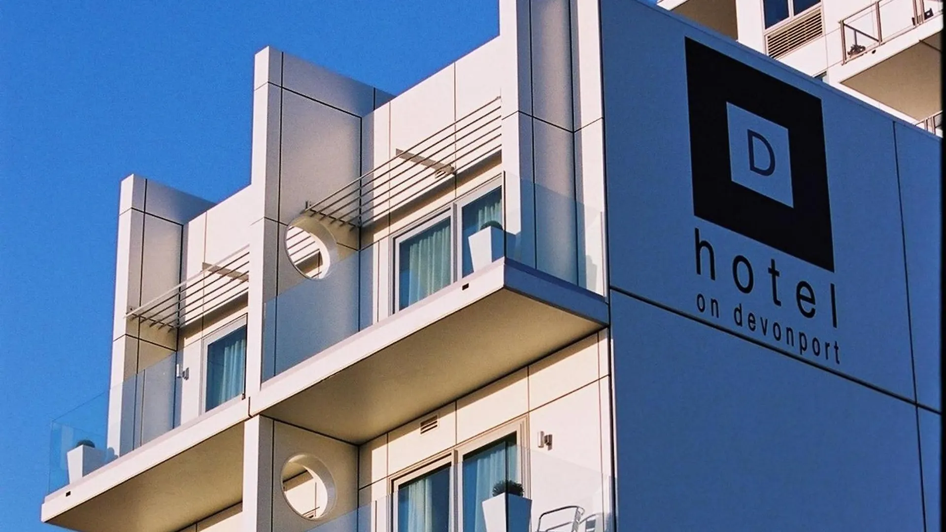 טאורנגה Hotel On Devonport
