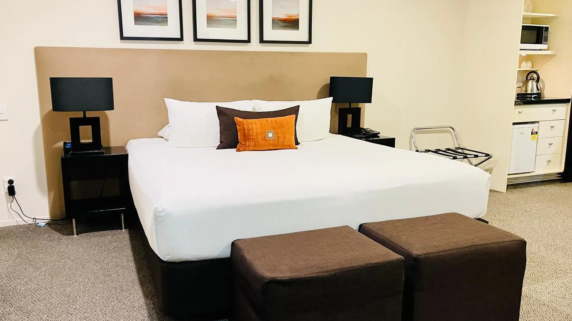 טאורנגה Hotel On Devonport